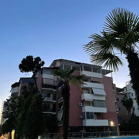 Sunset Apartment *