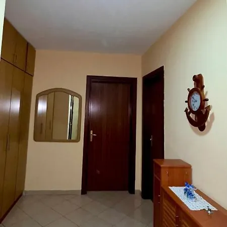 Sunset Apartment *